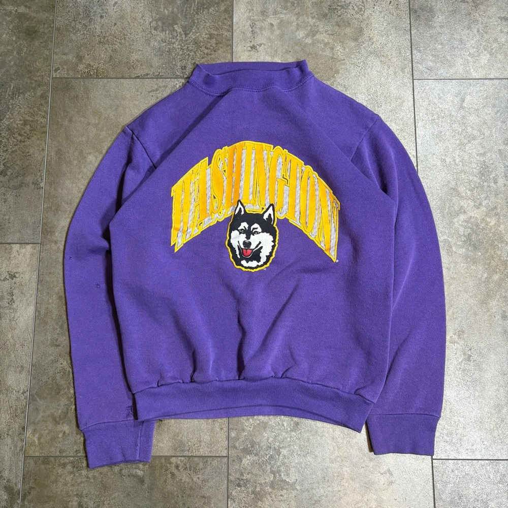 Vintage 90’s Trau & Loevner Purple Huskies Graphic Sweatshirt Made In USA